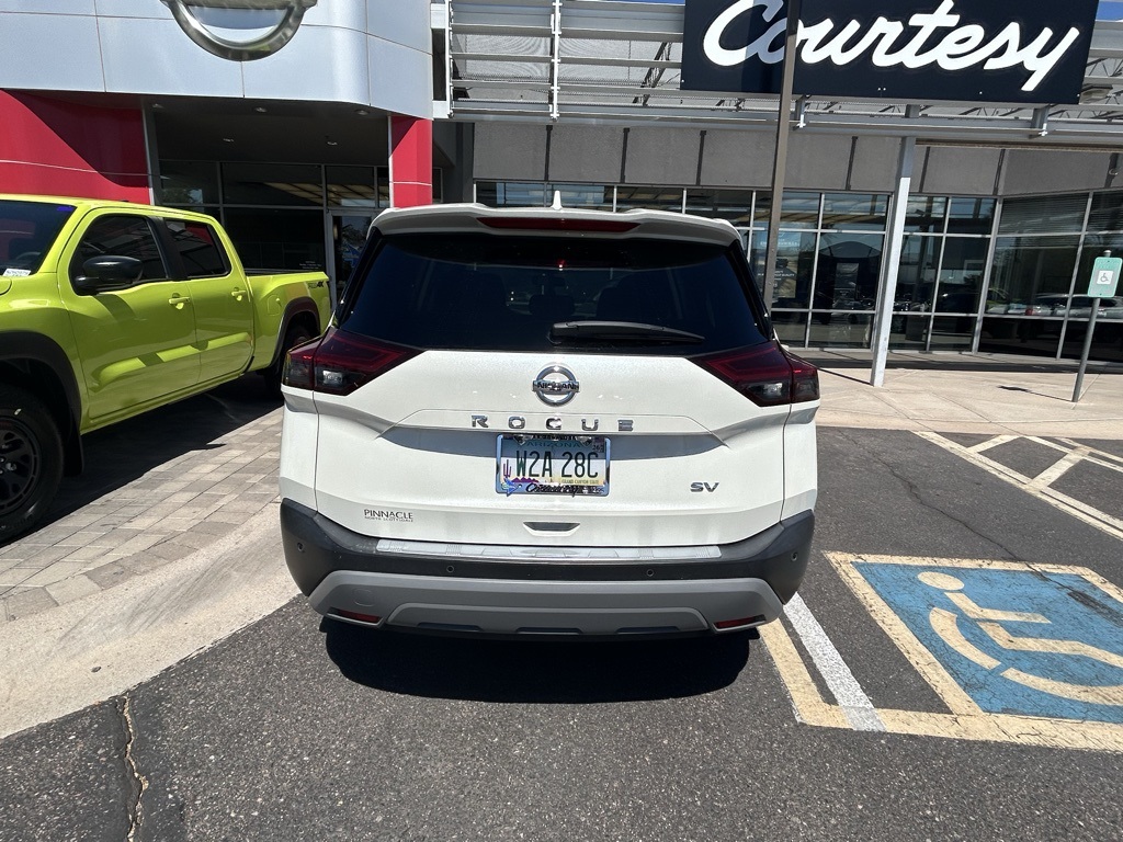 2021 Nissan Rogue SV photo 3