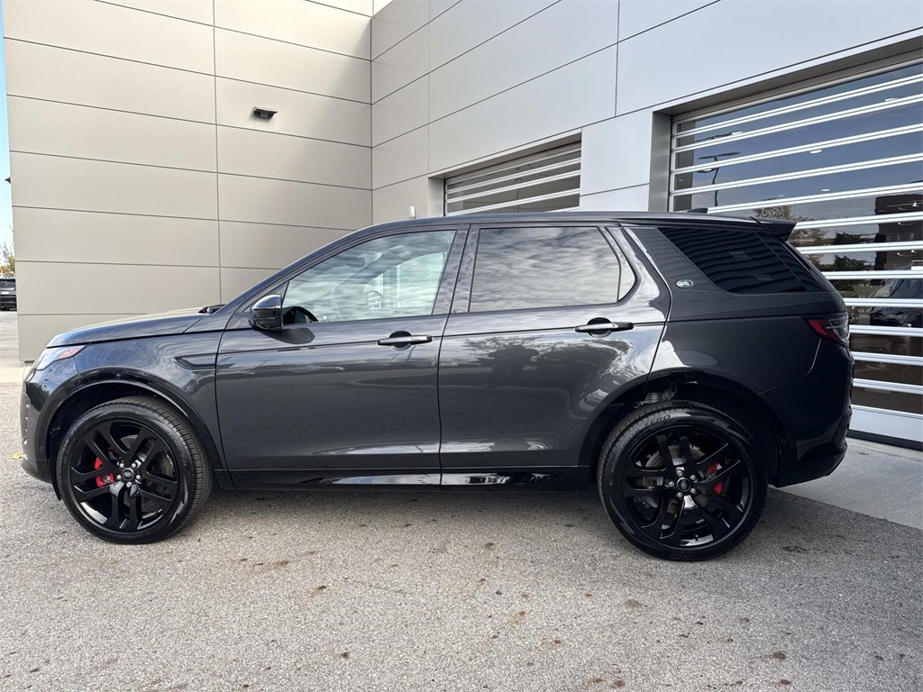 2025 Land Rover Discovery Sport SE photo 4