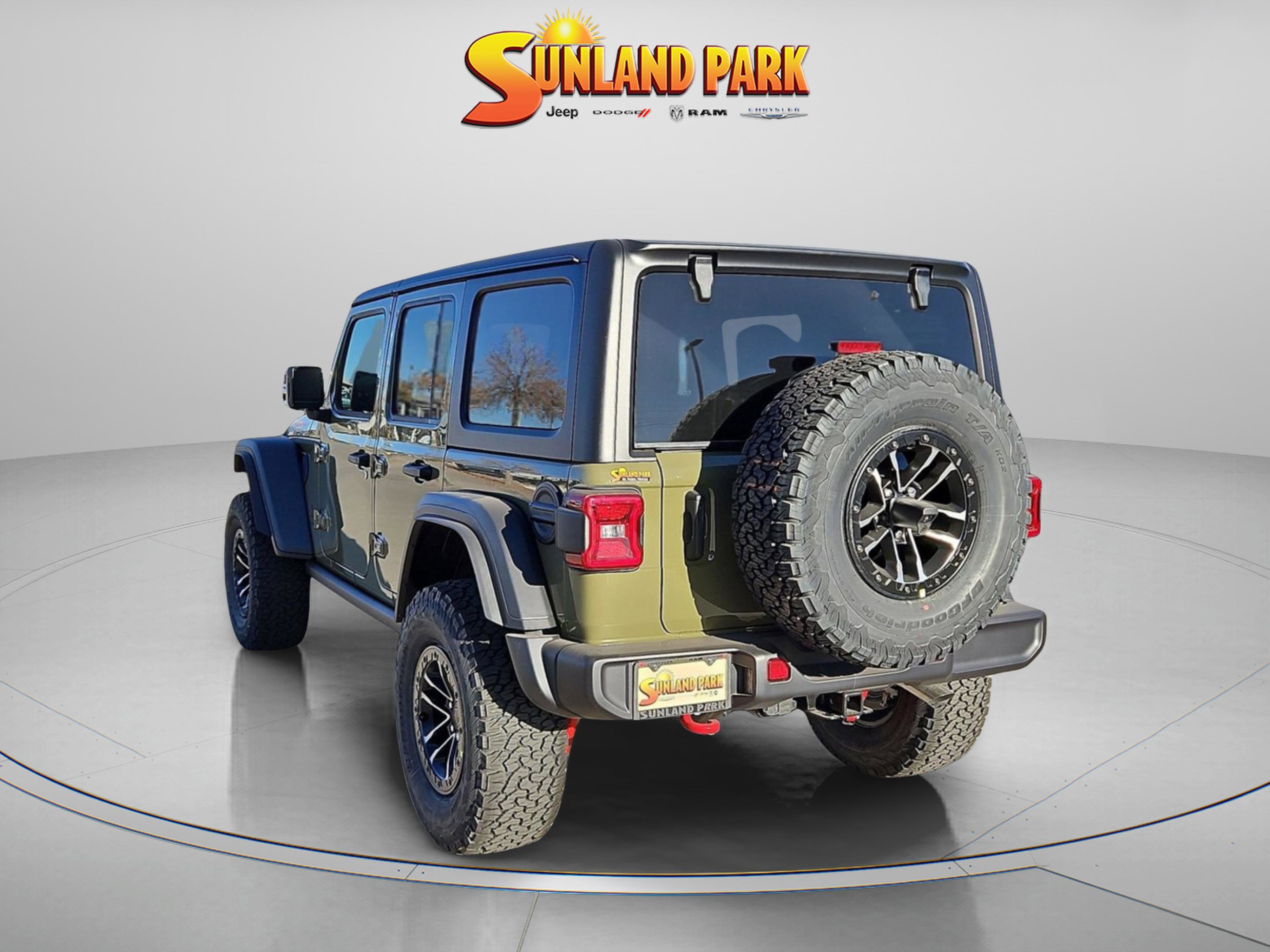 2025 Jeep Wrangler Rubicon photo 3