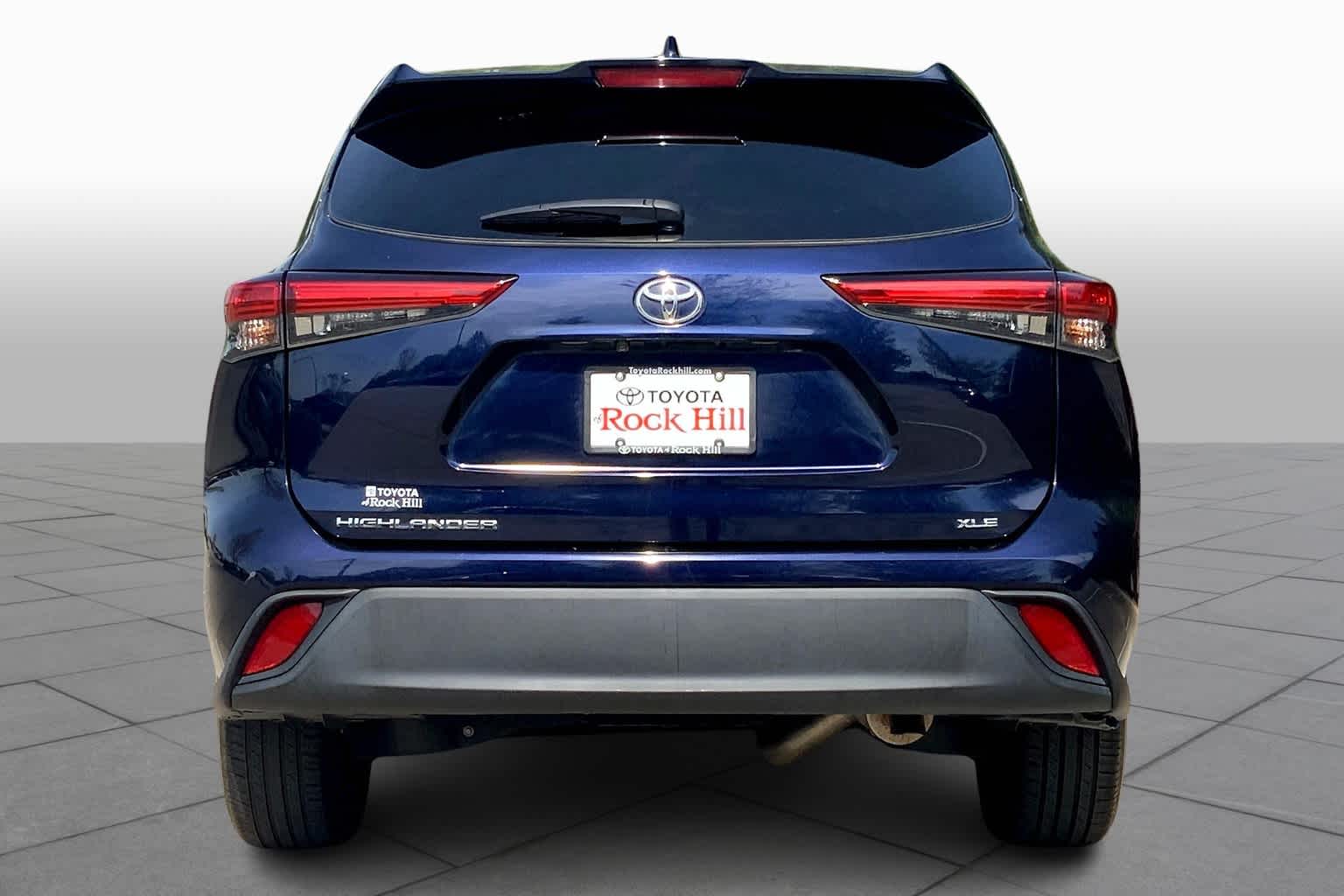 2021 Toyota Highlander XLE photo 4