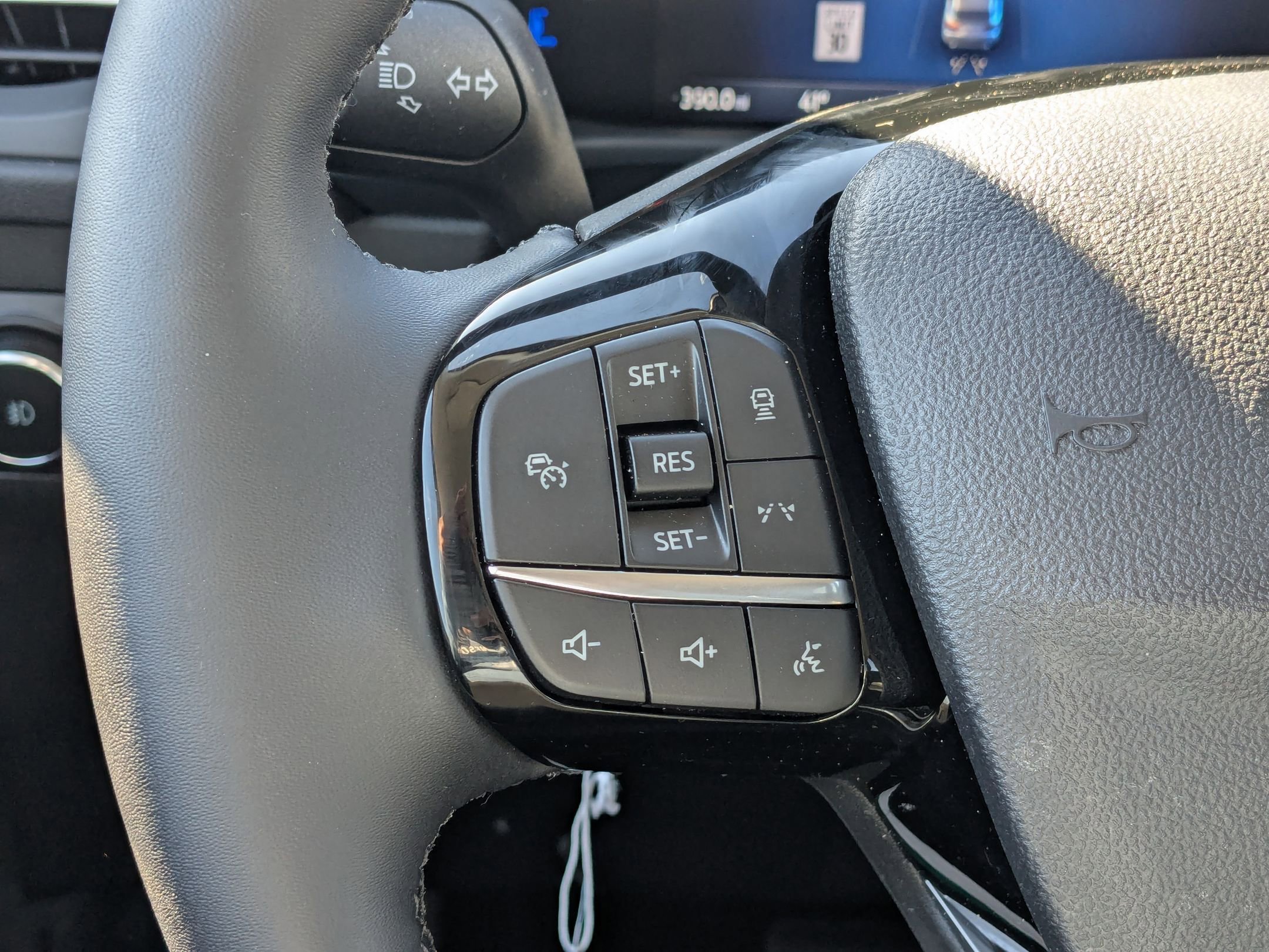2025 Ford Escape Plug-In Hybrid SE photo 17