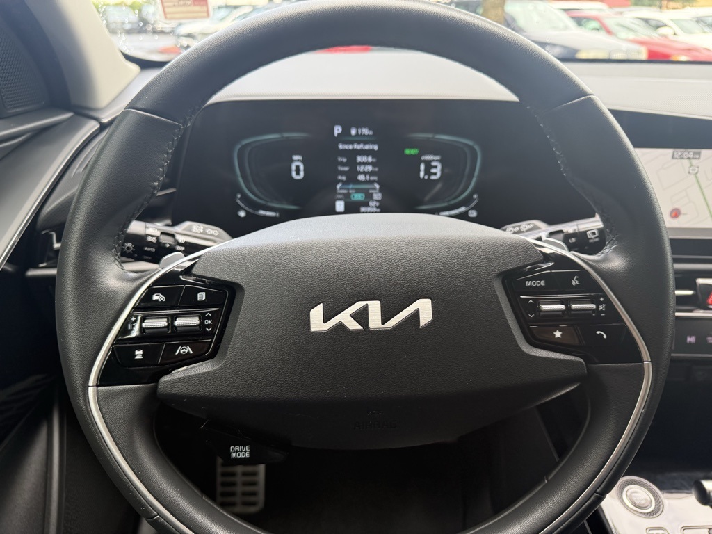 2023 Kia Niro EX Touring photo 9
