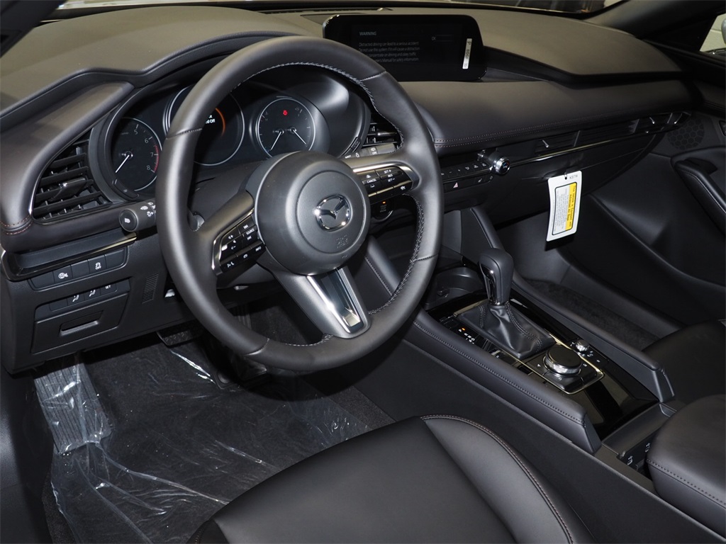 2025 Mazda Mazda3 2.5 s Preferred photo 4