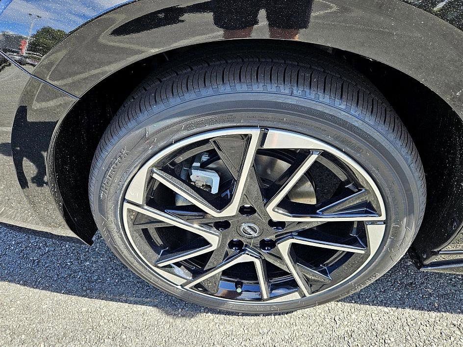 2025 Nissan Sentra SR photo 18