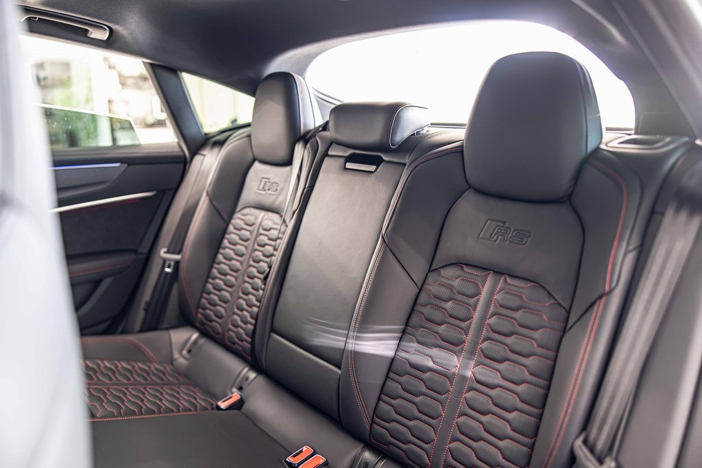 2022 AUDI RS 7 - Image 32