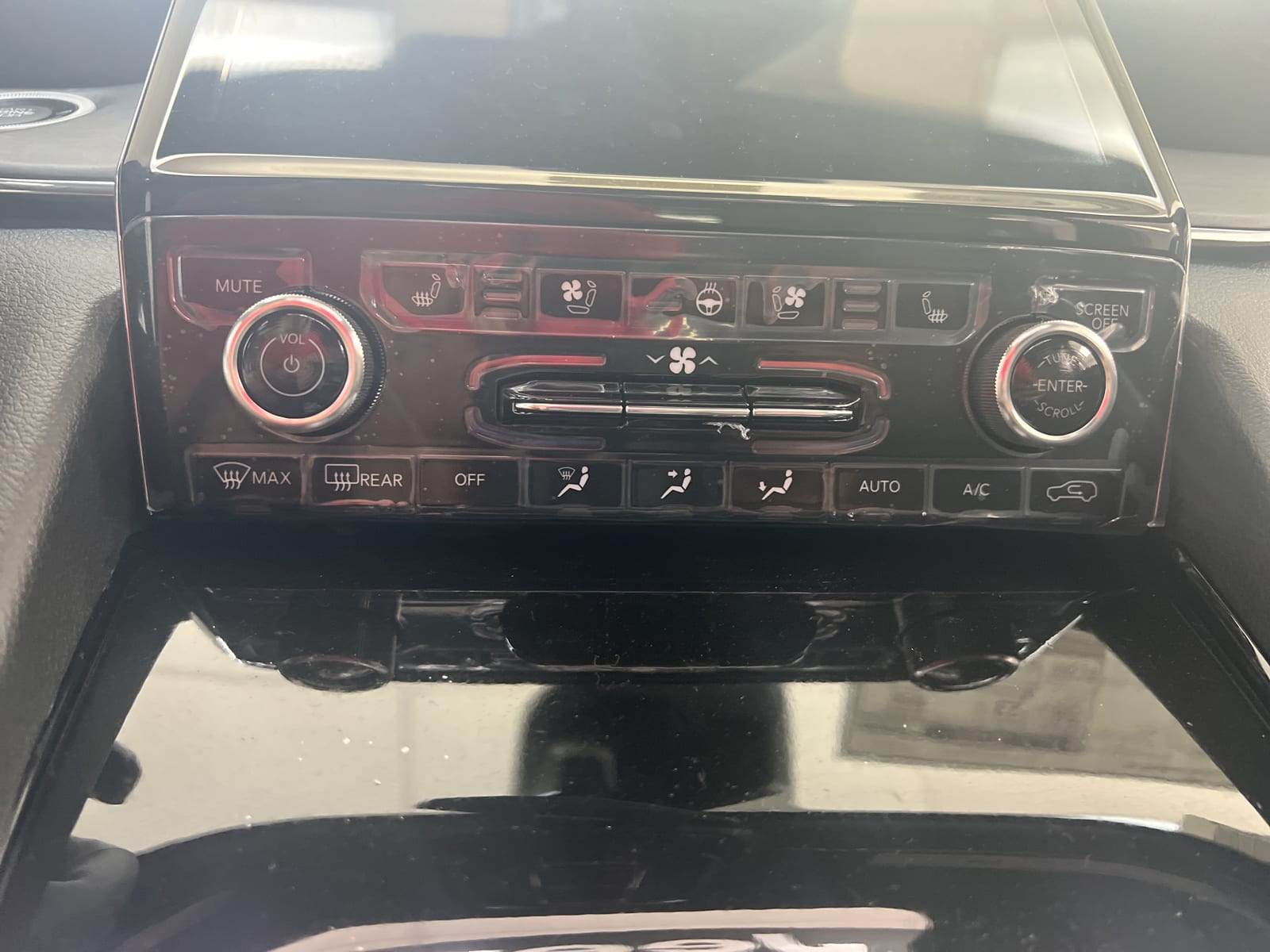 2023 Jeep Cherokee Overland photo 27