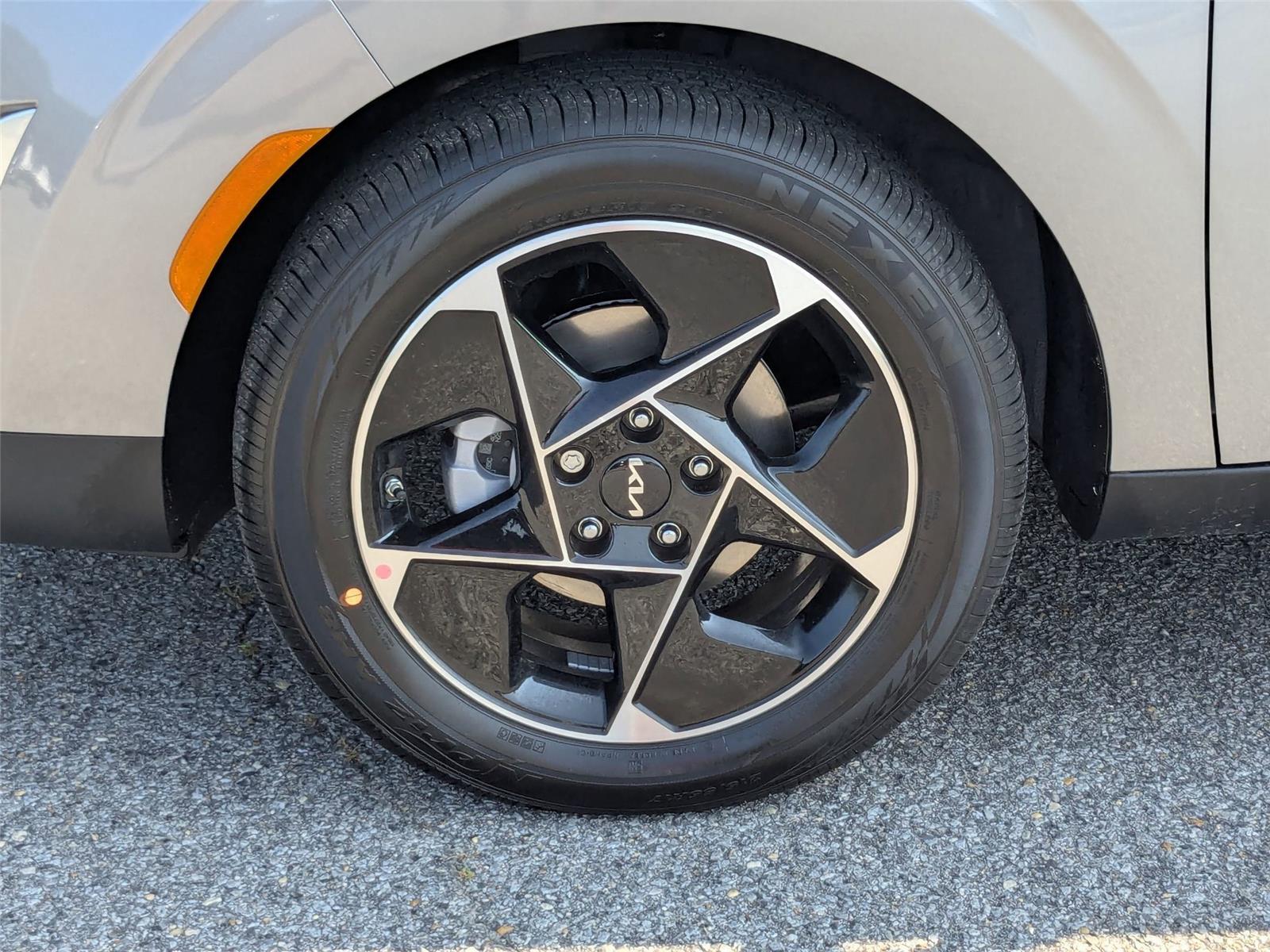 2025 Kia Soul EX photo 3