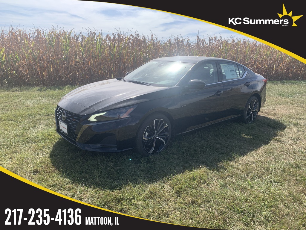 2025 Nissan Altima SR's photo