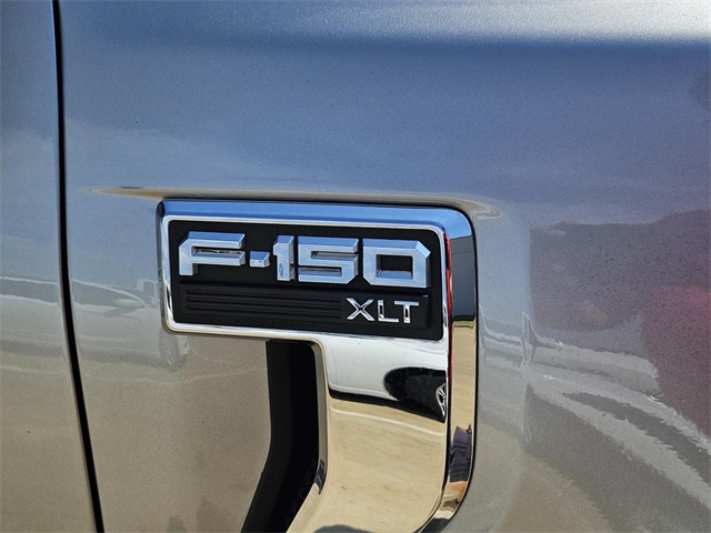 2023 Ford F-150 XLT photo 2