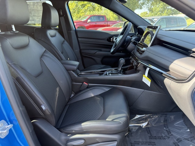 2025 Jeep Compass North Edition Latitude photo 7