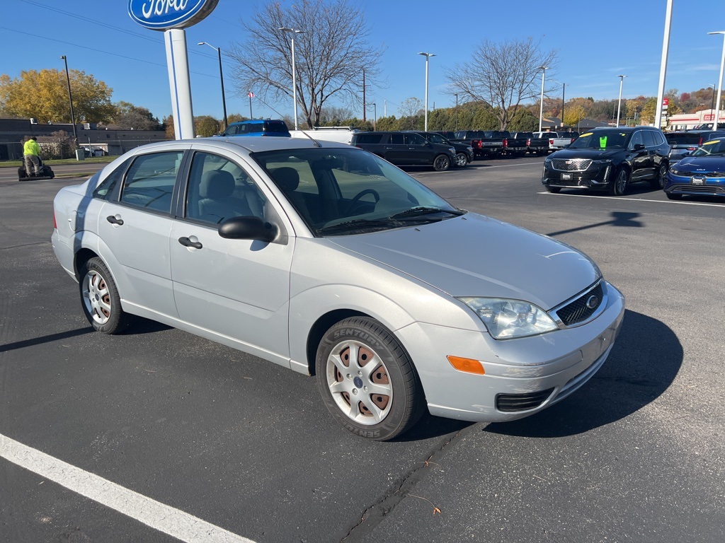 Used 2005 Ford Focus ZX4 S with VIN 1FAFP34N05W180197 for sale in Onalaska, WI
