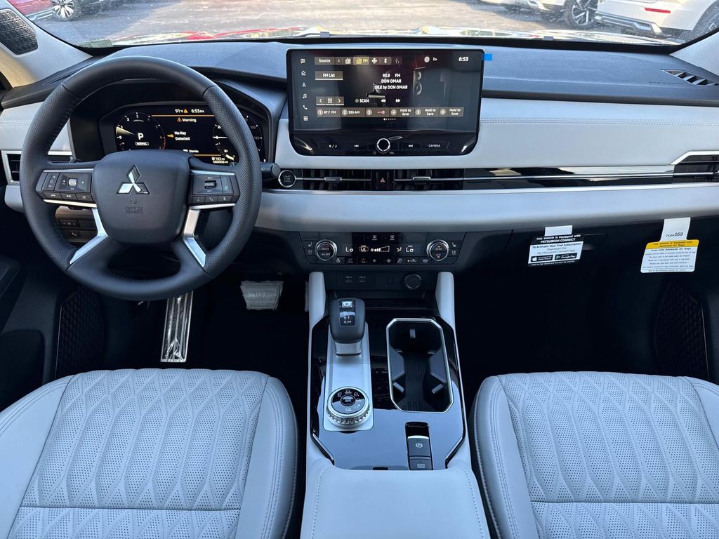 2025 Mitsubishi Outlander SEL GT photo 14