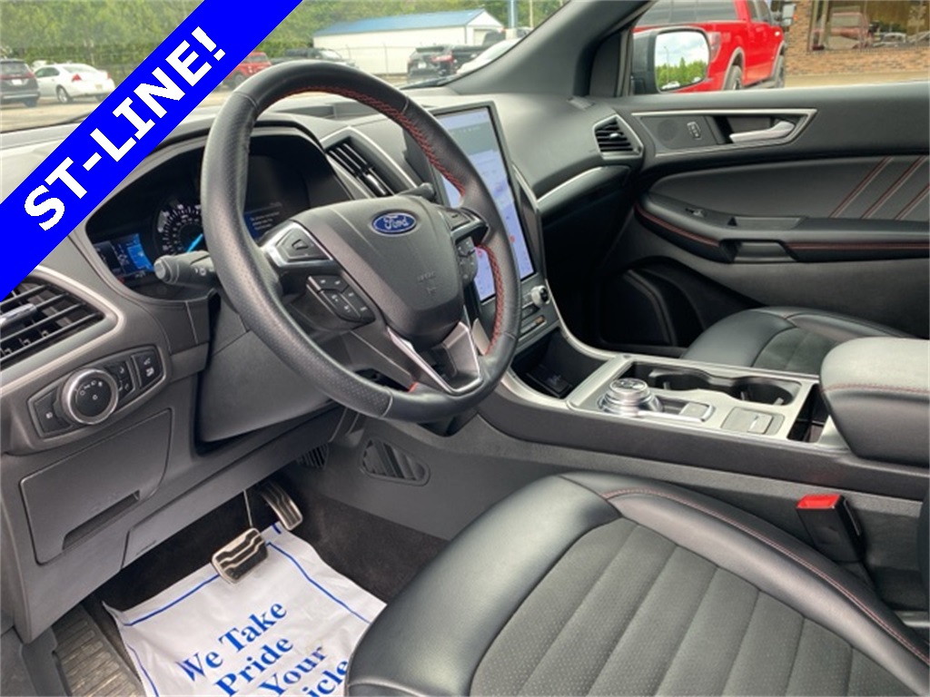 2024 Ford Edge ST photo 21