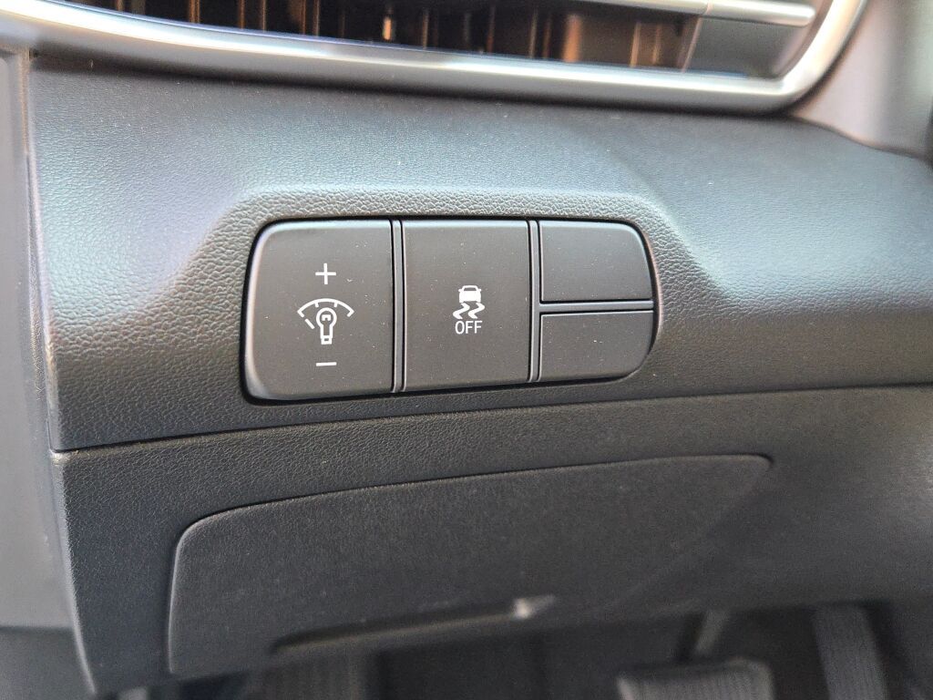 2025 Hyundai Elantra SEL Convenience photo 21