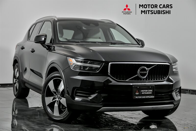 2019 Volvo XC40 Momentum