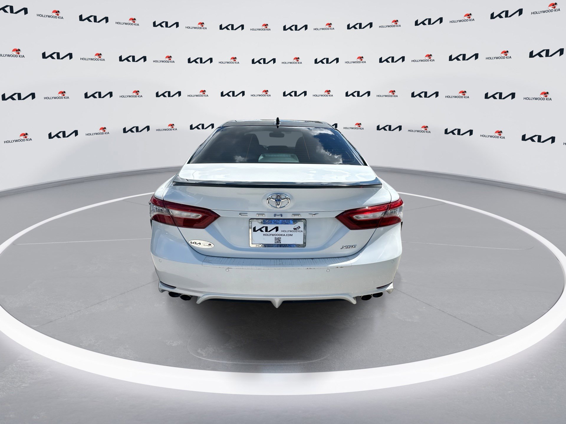2019 Toyota Camry XSE photo 7
