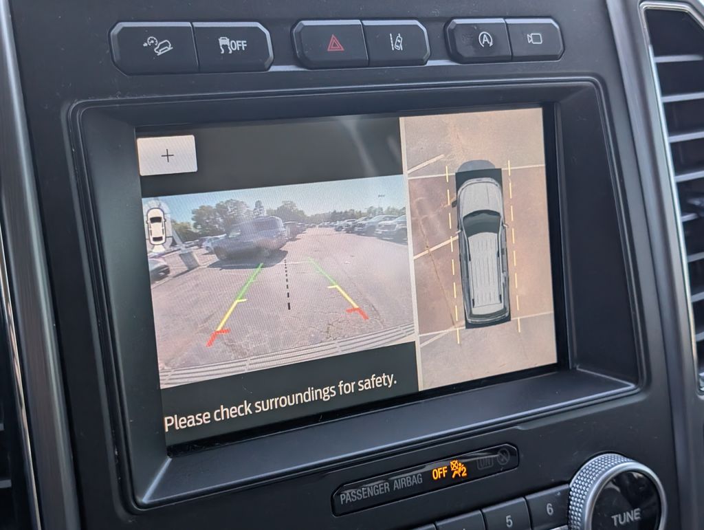 2021 Ford Expedition Platinum photo 17