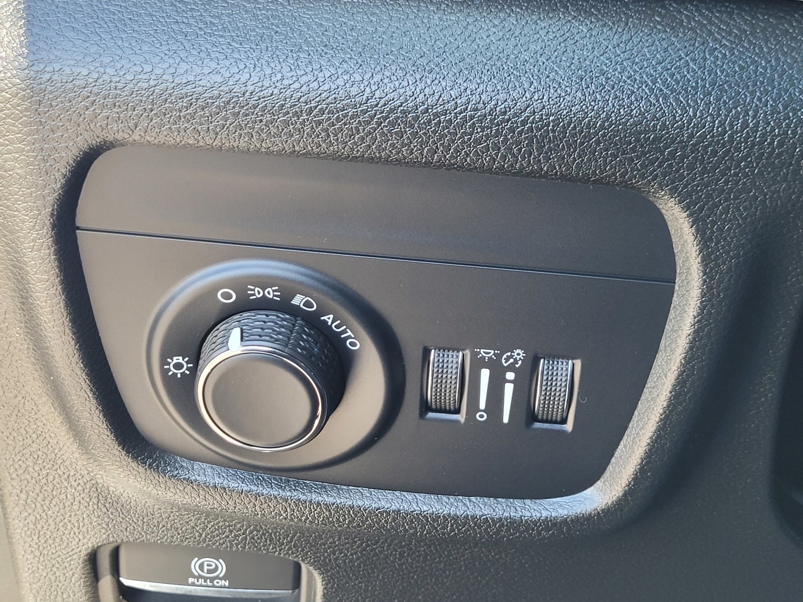 2025 Jeep Grand Cherokee Laredo X photo 24