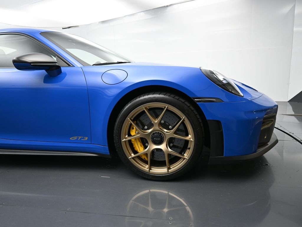2025 Porsche 911 GT3 photo 16