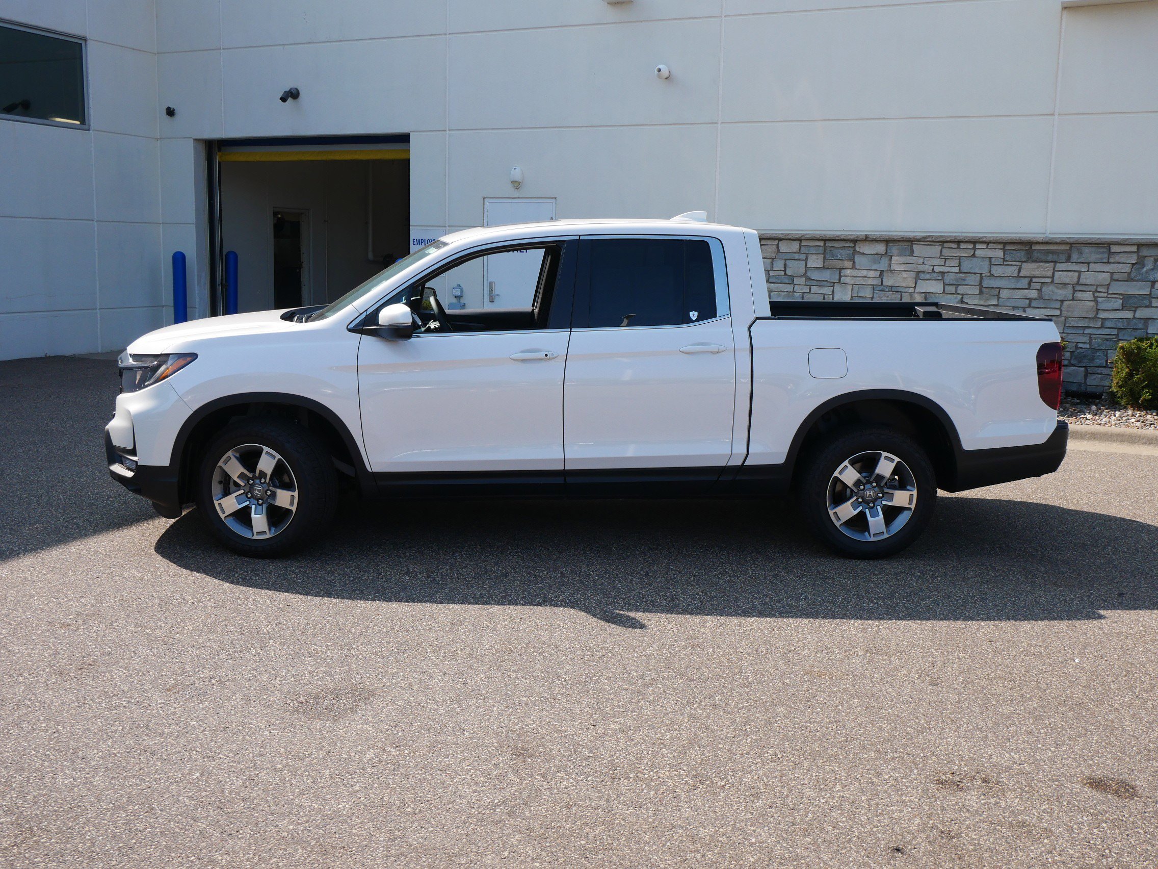 Certified 2025 Honda Ridgeline RTL with VIN 5FPYK3F50SB010203 for sale in Coon Rapids, Minnesota
