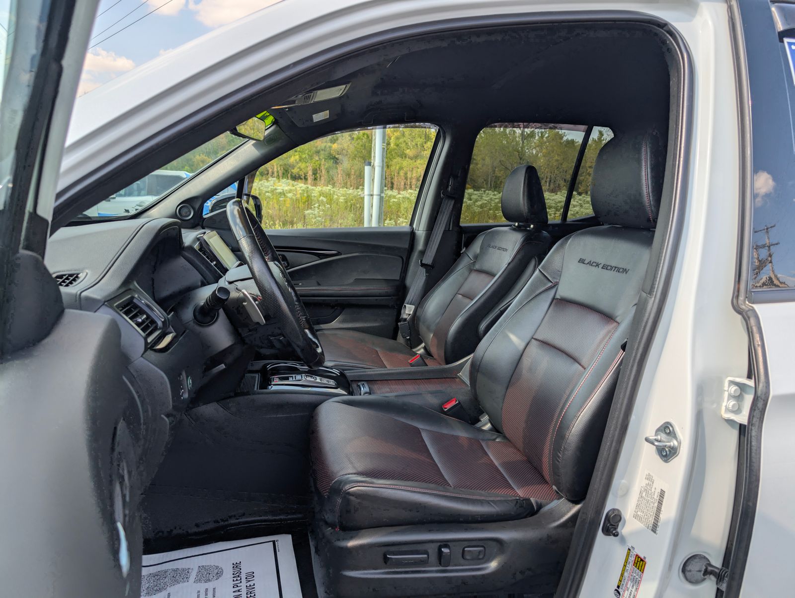 2022 Honda Ridgeline Black Edition photo 8