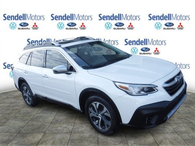 2022 Subaru Outback Touring's photo