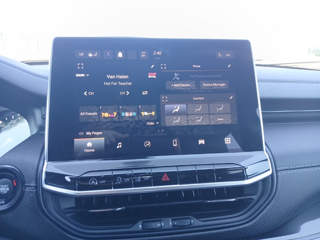 2023 Jeep Compass North Edition Latitude photo 11
