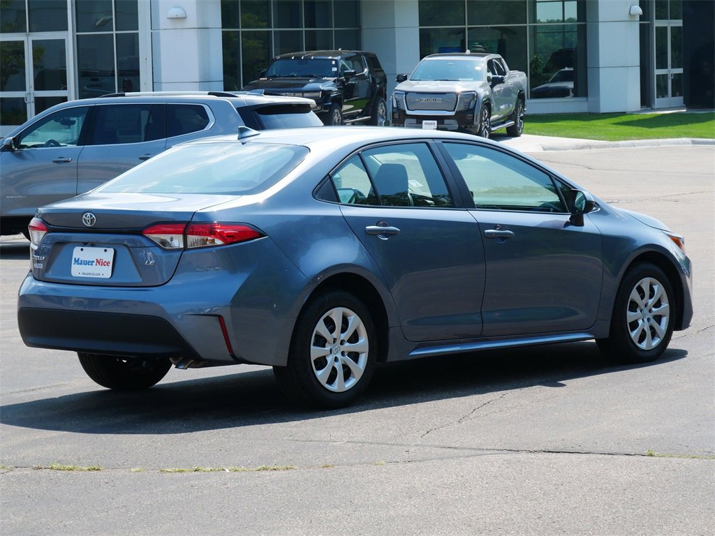2025 Toyota Corolla LE photo 6