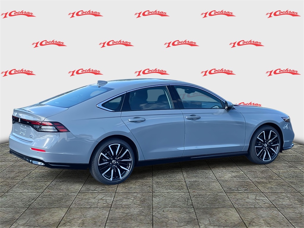 2025 Honda Accord Hybrid Touring photo 3