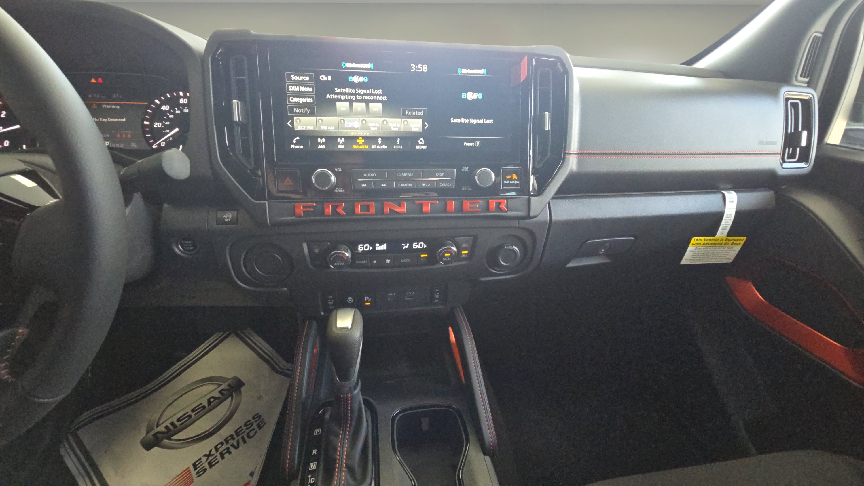 2025 Nissan Frontier photo 4