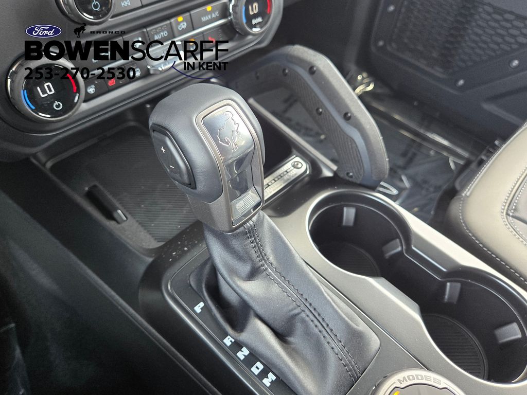 2025 Ford Bronco Outer Banks photo 21