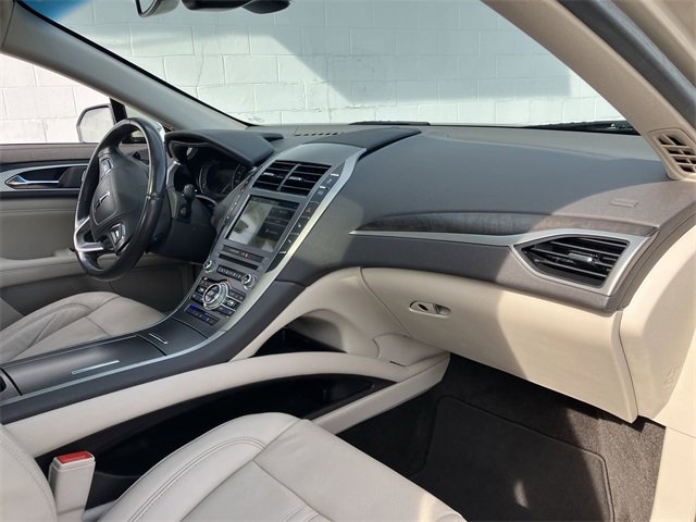 2017 Lincoln MKZ Reserve photo 21