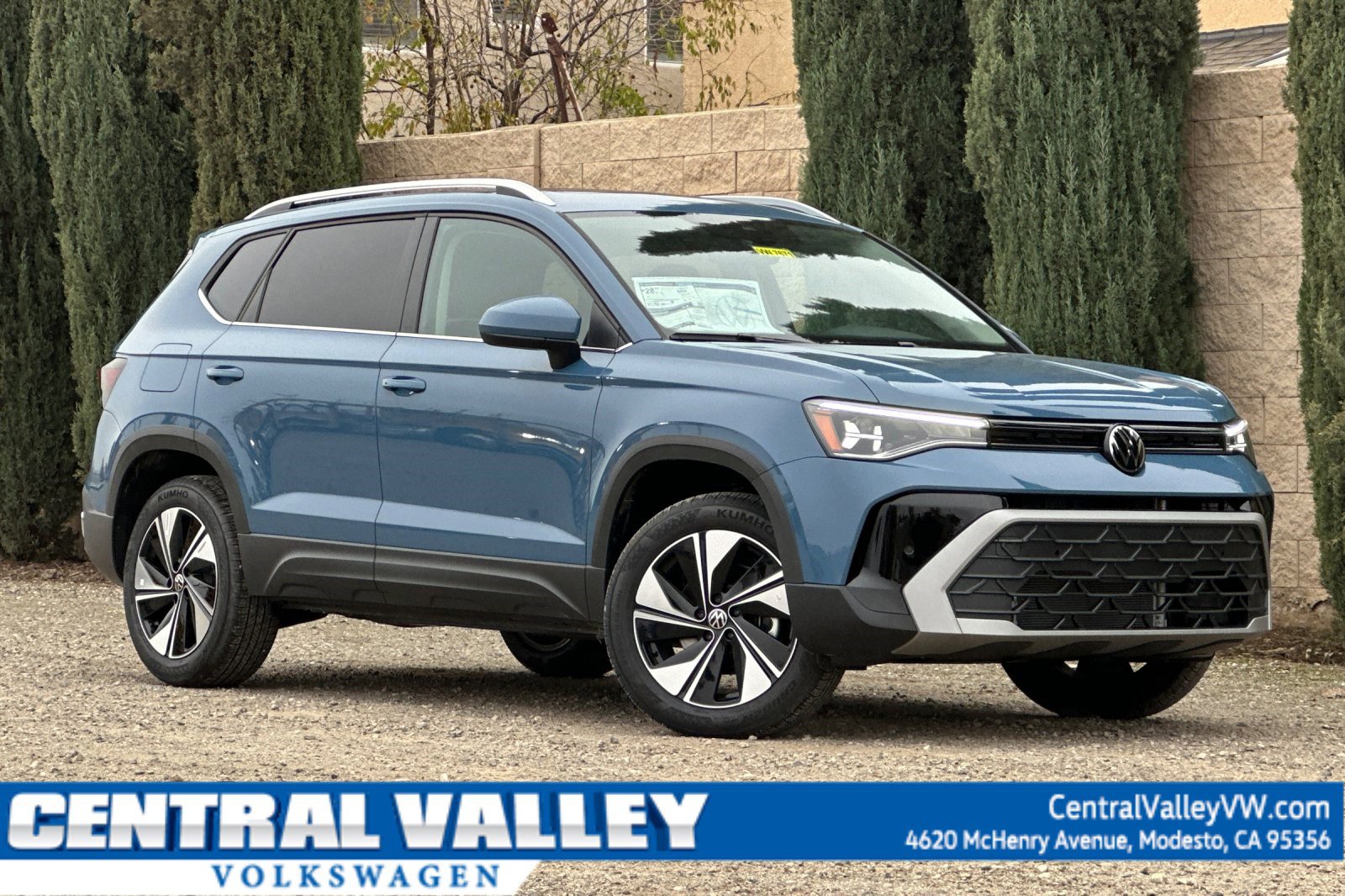 2026 Volkswagen Taos SE's photo