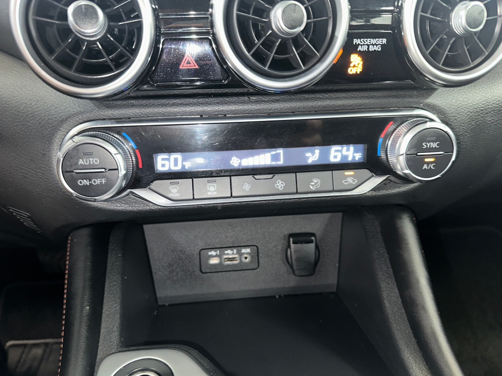 2022 Nissan Sentra SR photo 11
