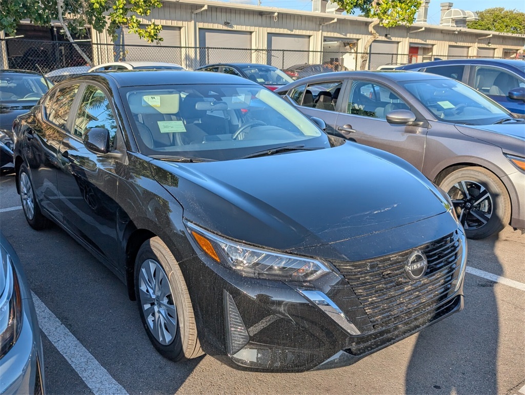 2025 Nissan Sentra S photo 2