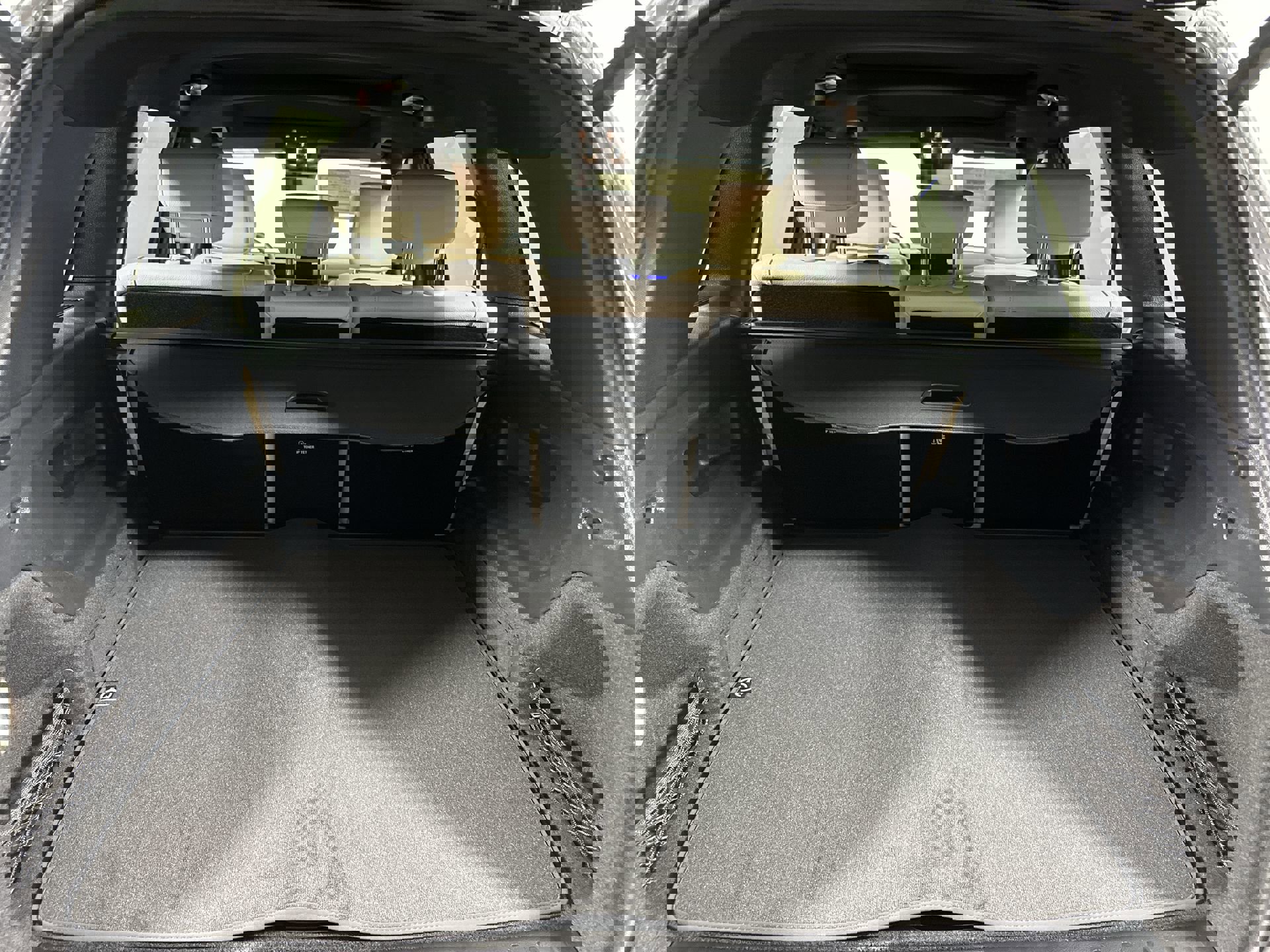 2025 Mercedes Benz GLB 250 4MATIC photo 21