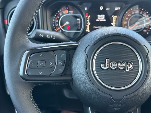 2025 Jeep Wrangler Rubicon photo 18