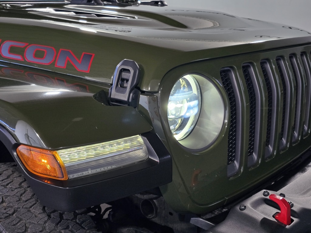 2023 Jeep Wrangler Rubicon photo 5