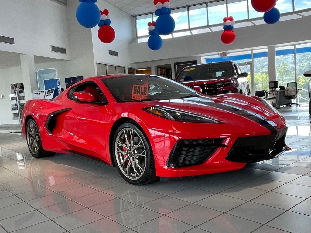 2020 Chevrolet Corvette Stingray 3LT photo 2