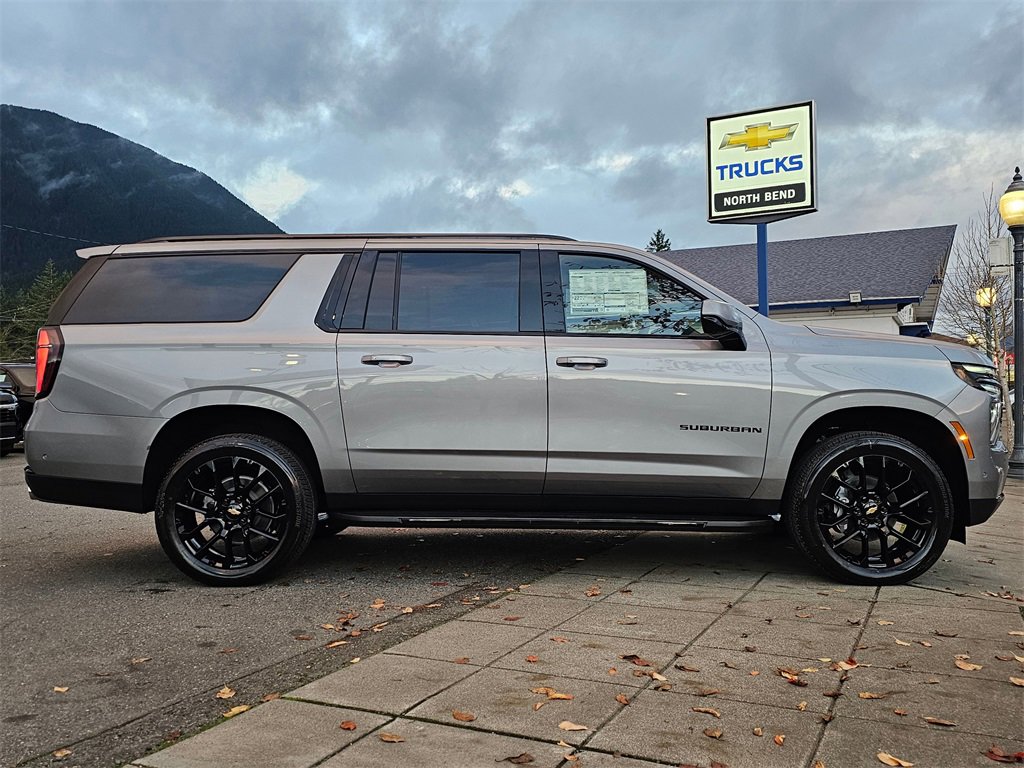 2026 Chevrolet Suburban RST photo 2