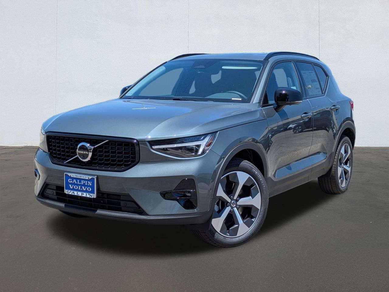 2026 Volvo XC40