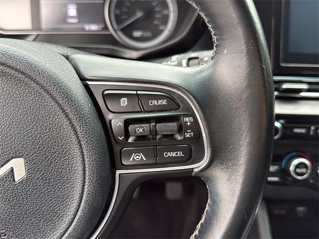 2022 Kia Niro LXS photo 16