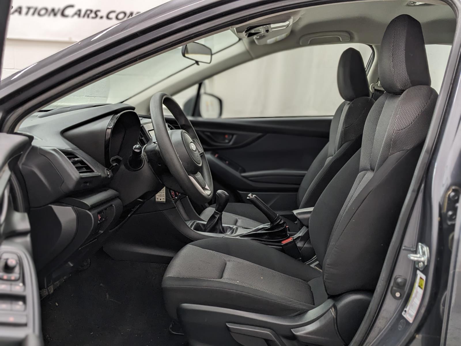 2023 Subaru Impreza Base photo 3