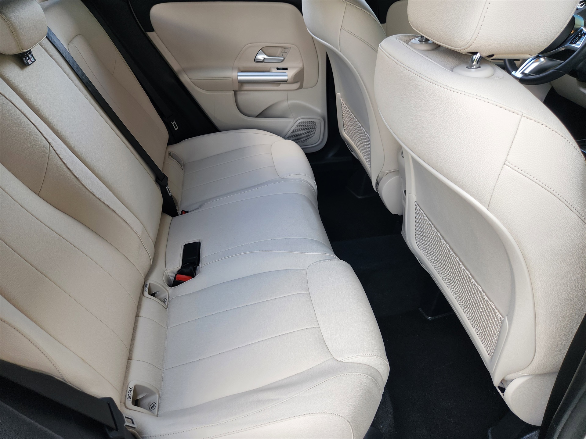 2025 Mercedes Benz GLA 250 photo 30