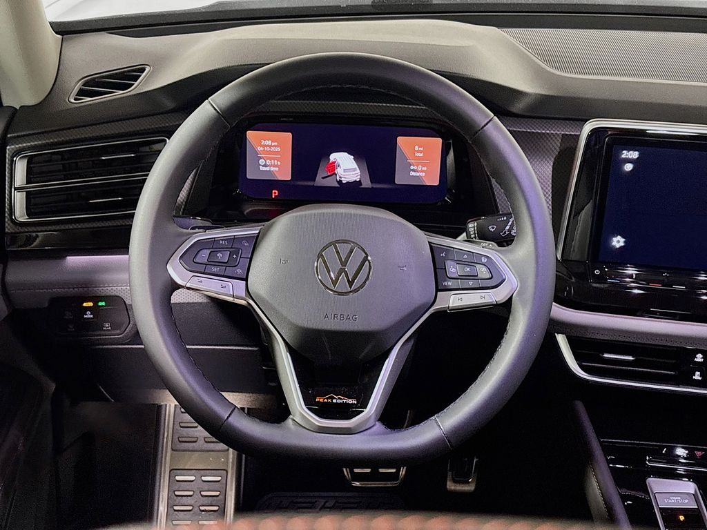 2025 Volkswagen Atlas Peak Edition SE photo 13