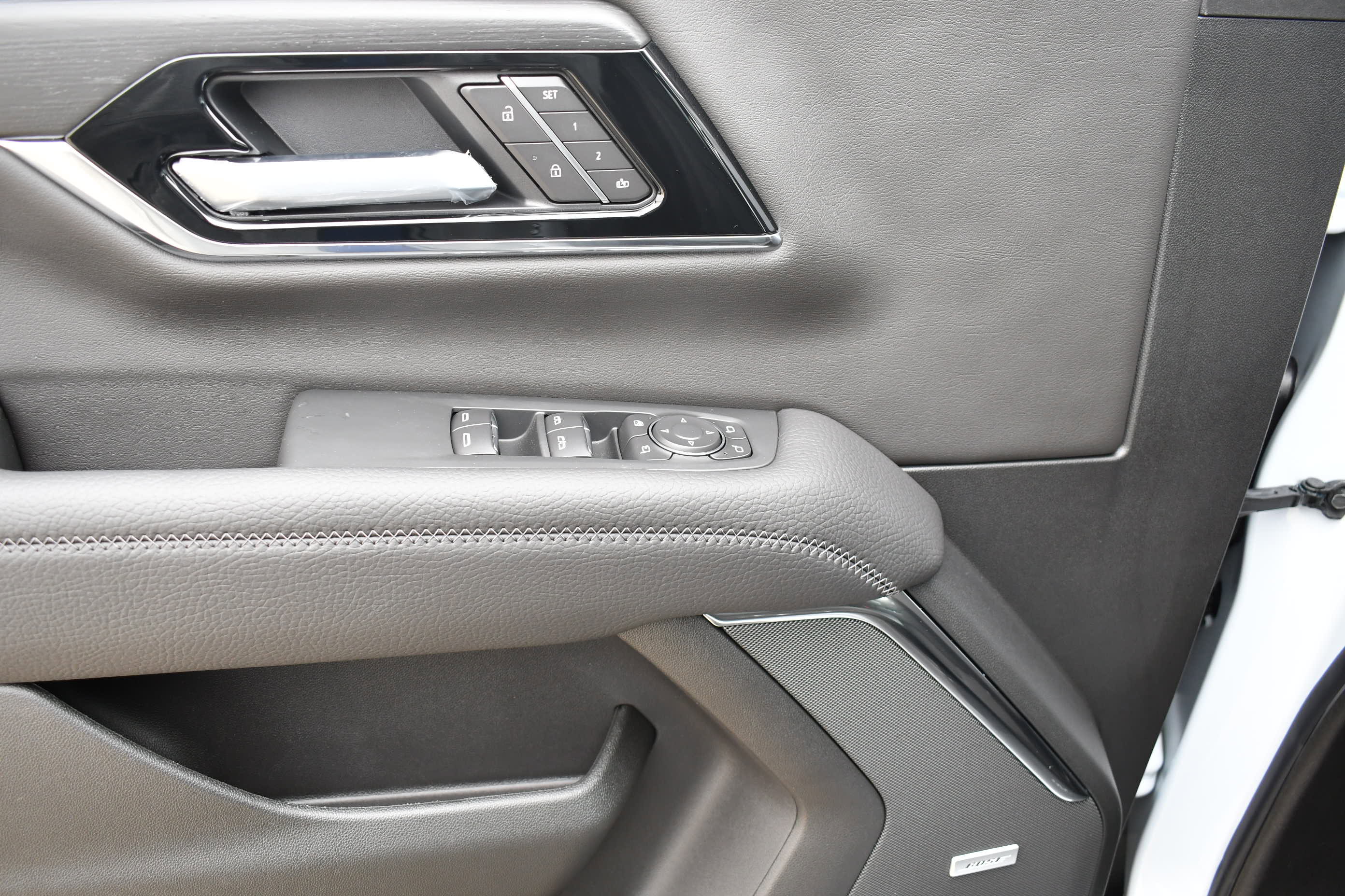 2026 Gmc Yukon Denali photo 3