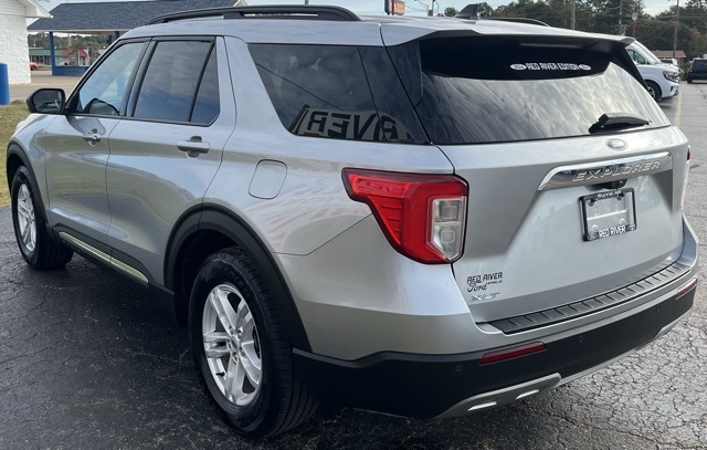 2021 Ford Explorer XLT photo 3