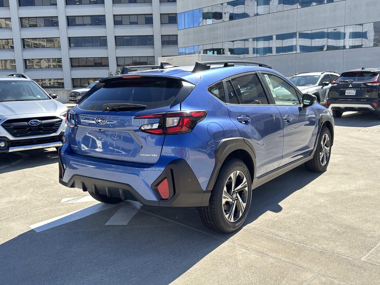 2025 Subaru Crosstrek Premium photo 4