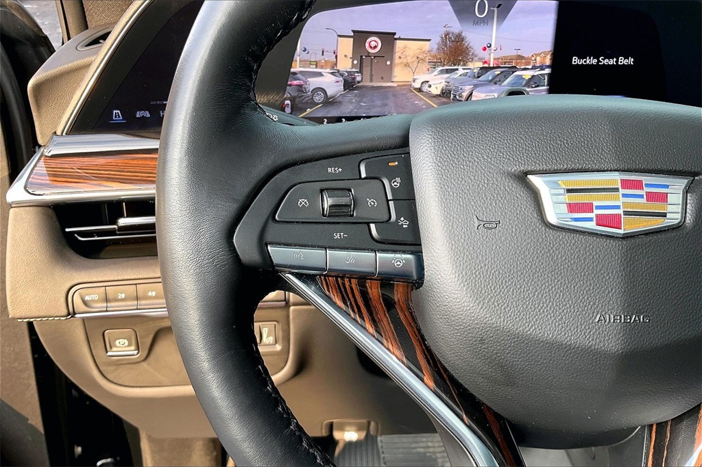 2024 CADILLAC ESCALADE - Image 16