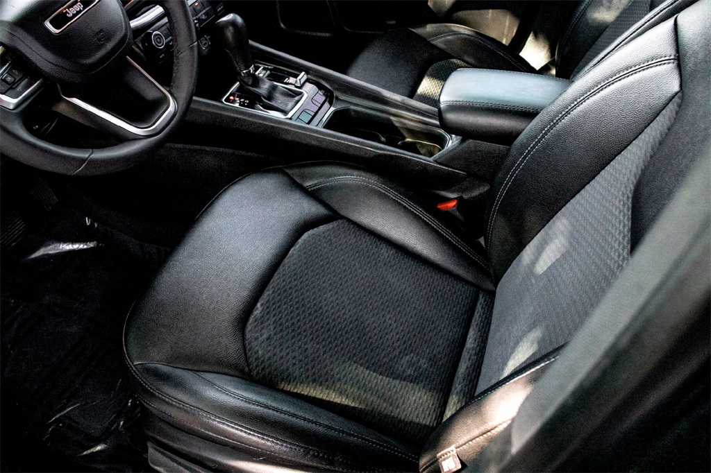 2024 Jeep Compass Latitude photo 13